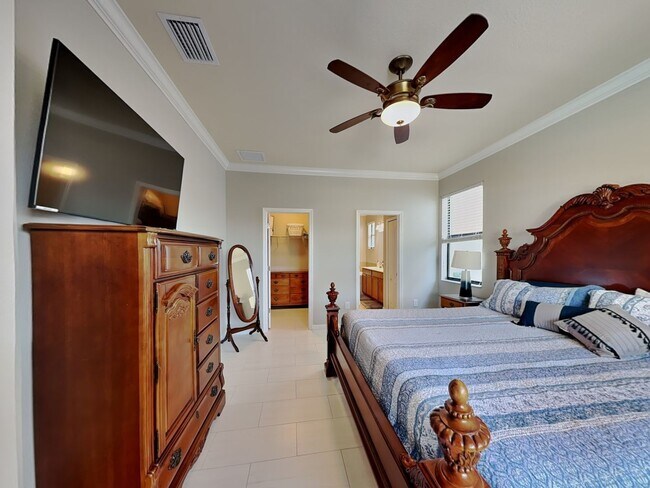 Building Photo - 11280 Reflection Isles Blvd