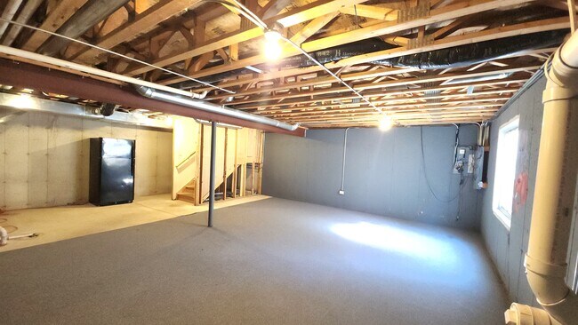 Building Photo - 360 Grape Vine Trl