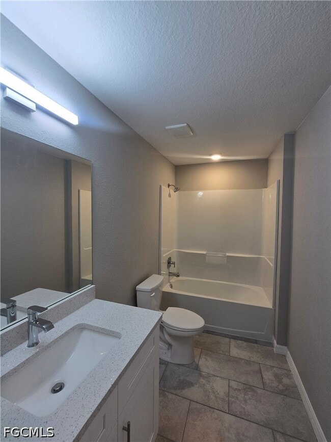 Building Photo - 4309 NE 20th Ct