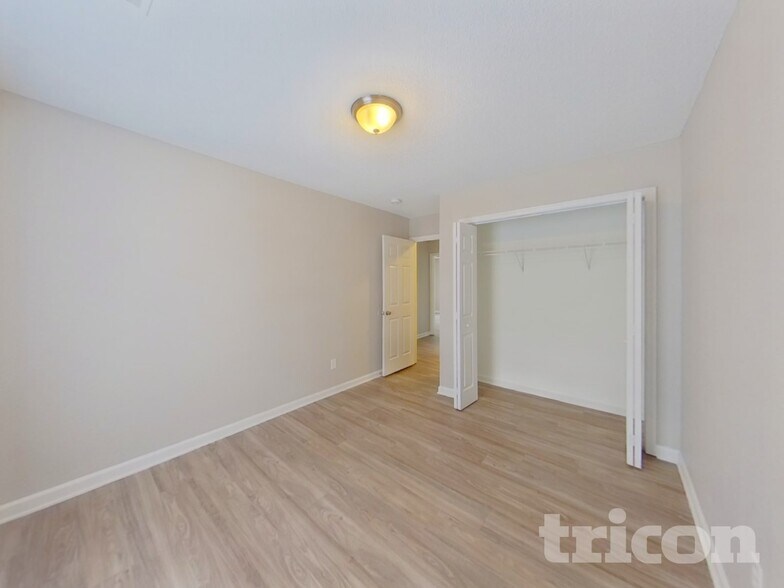 Building Photo - 1401 May Oak Cir