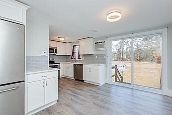 Building Photo - 18 Westford Rd