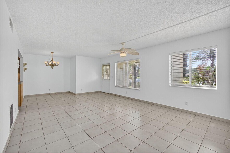 Building Photo - 4992 Sable Pine Cir