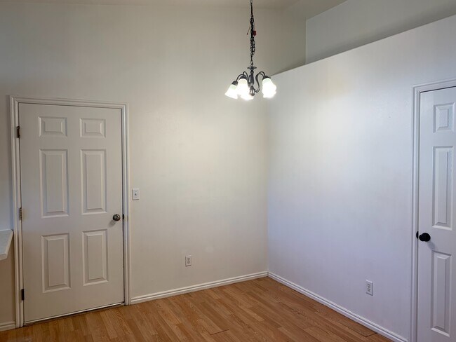 Building Photo - Riviera Palms Condo