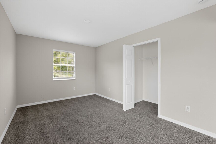 Building Photo - 10629 Shady Preserve Dr