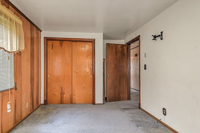 Building Photo - 563 Hales Chapel Rd