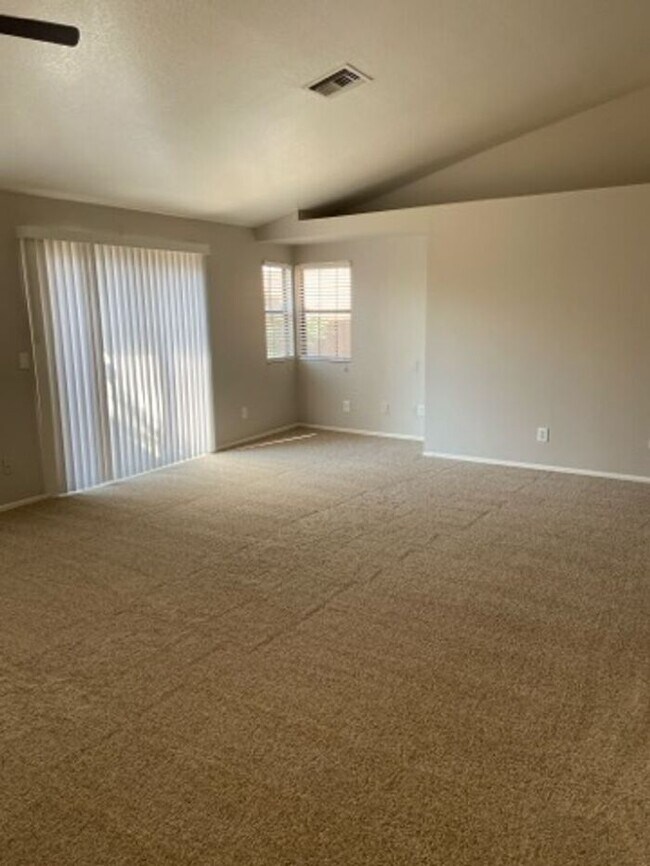 Building Photo - 5249 N Adobe Cir