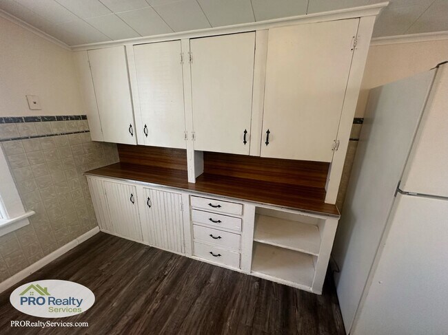 Building Photo - 2 Bedroom Home with an Office/Den Space