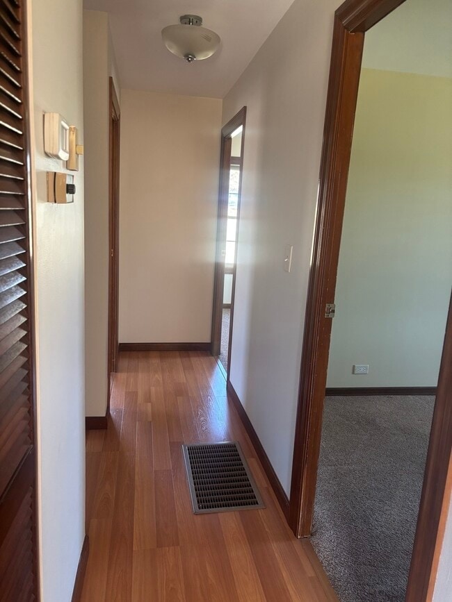 Building Photo - 7718 Butternut Ct