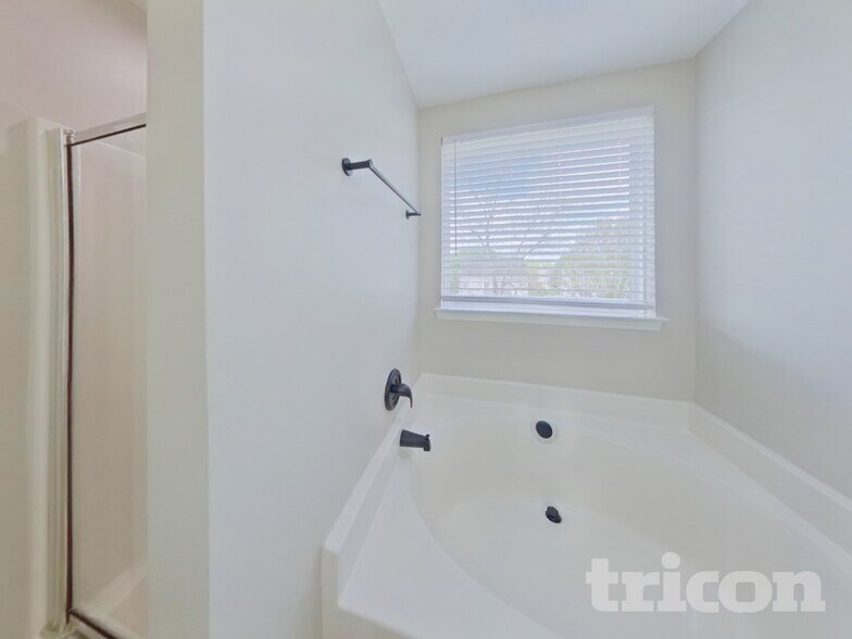 Building Photo - 8219 Belmont Stables Dr