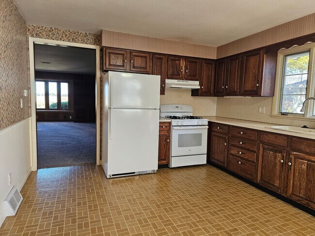 Building Photo - Great Two Bedroom Home in Haskins