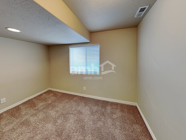 Building Photo - 15137 S Moab Way