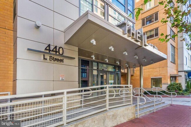 Building Photo - 440 L St NW