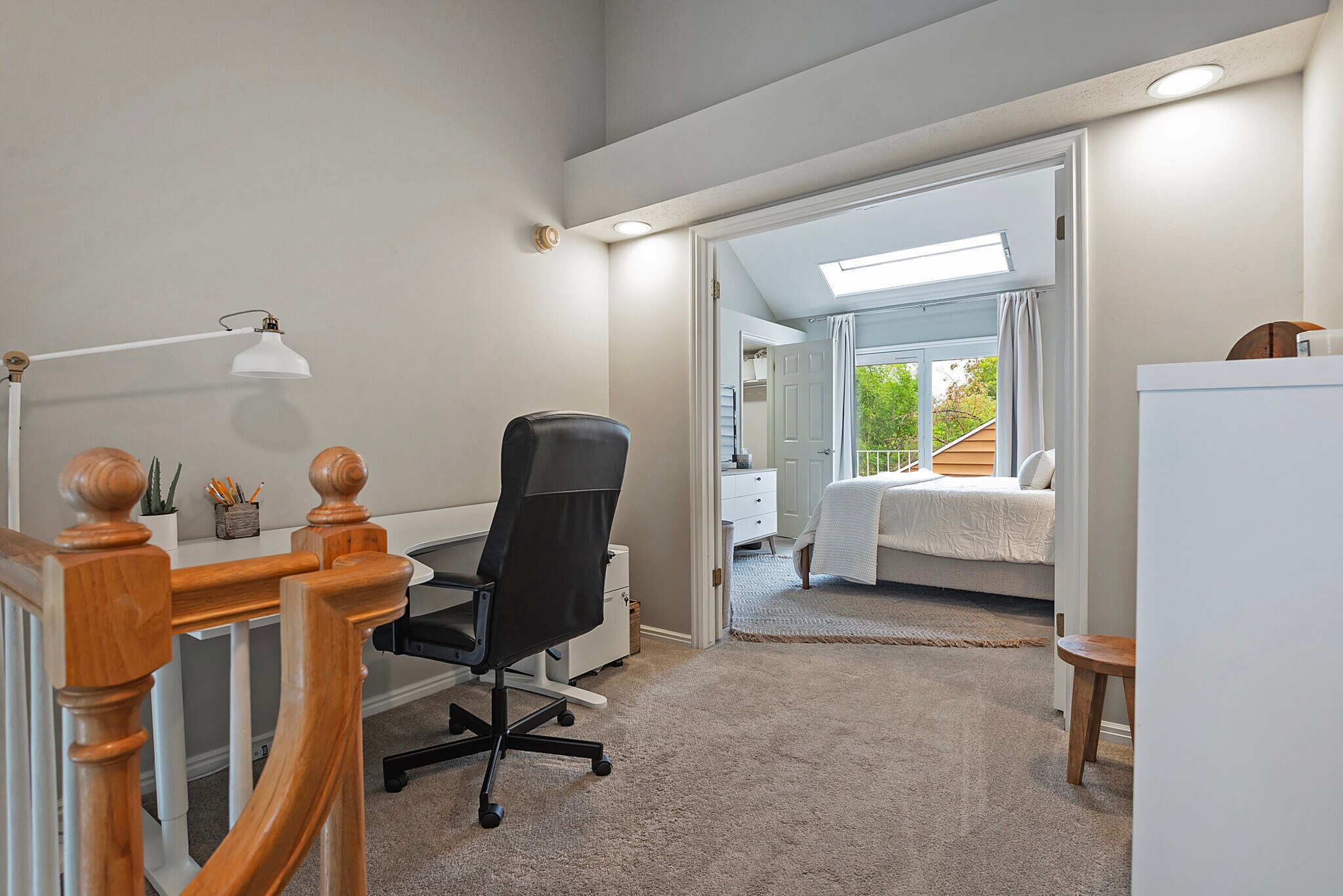 Building Photo - 830 E Pond View Way