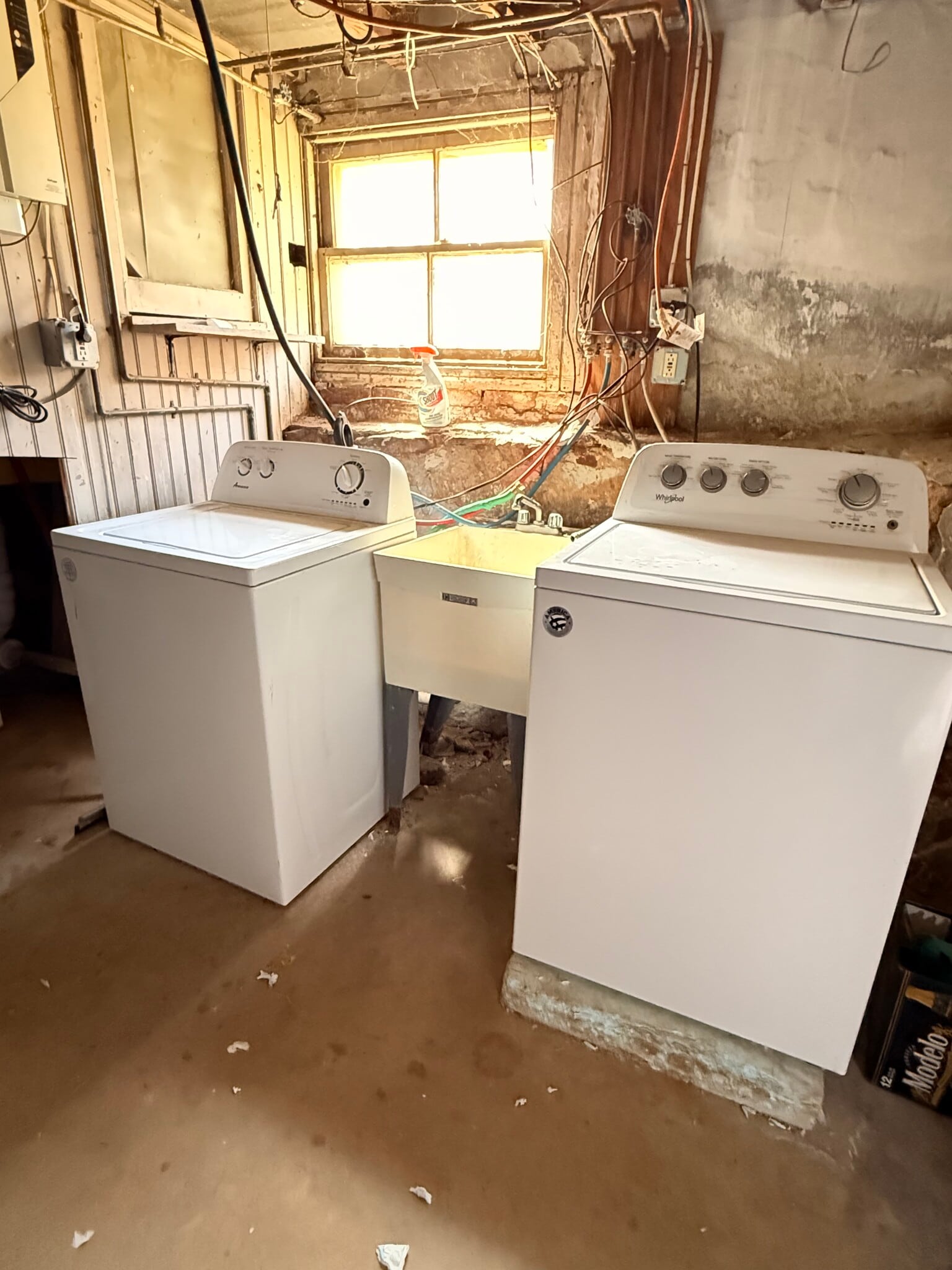 Building Photo - 1605 DeKalb St