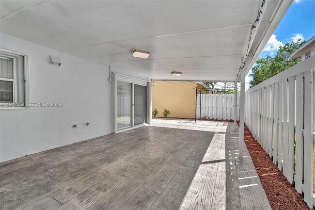 Building Photo - 300 SW 100th Ave