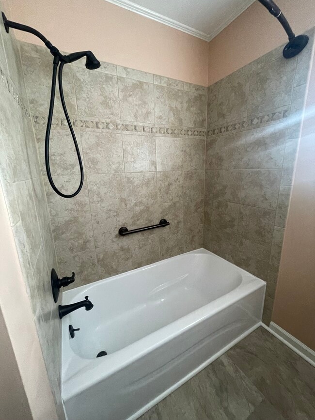 Building Photo - 114 N 11th St