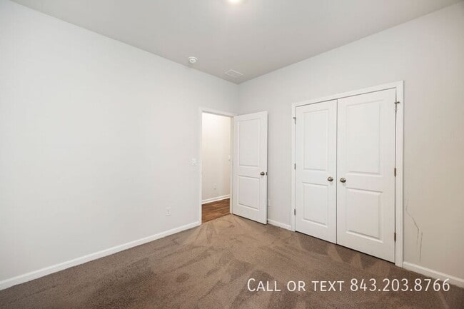 Building Photo - 103 Green Passage Ln
