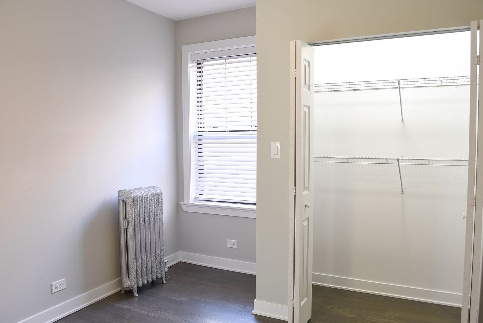 Building Photo - 2623 W Berwyn Ave