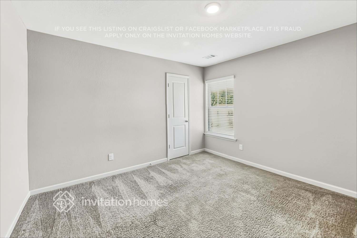 Building Photo - 439 Vermeer Ct