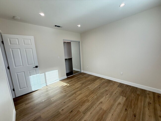 Building Photo - Brand new home 3/2 in prime Sylmar area