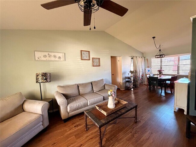 Building Photo - 7308 Fairwood Ave