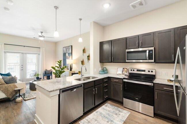 Building Photo - ArborView Circle C Ranch 62+ Active Adult