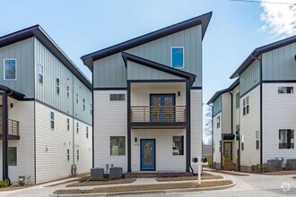 Building Photo - 1318 E Lenoir St
