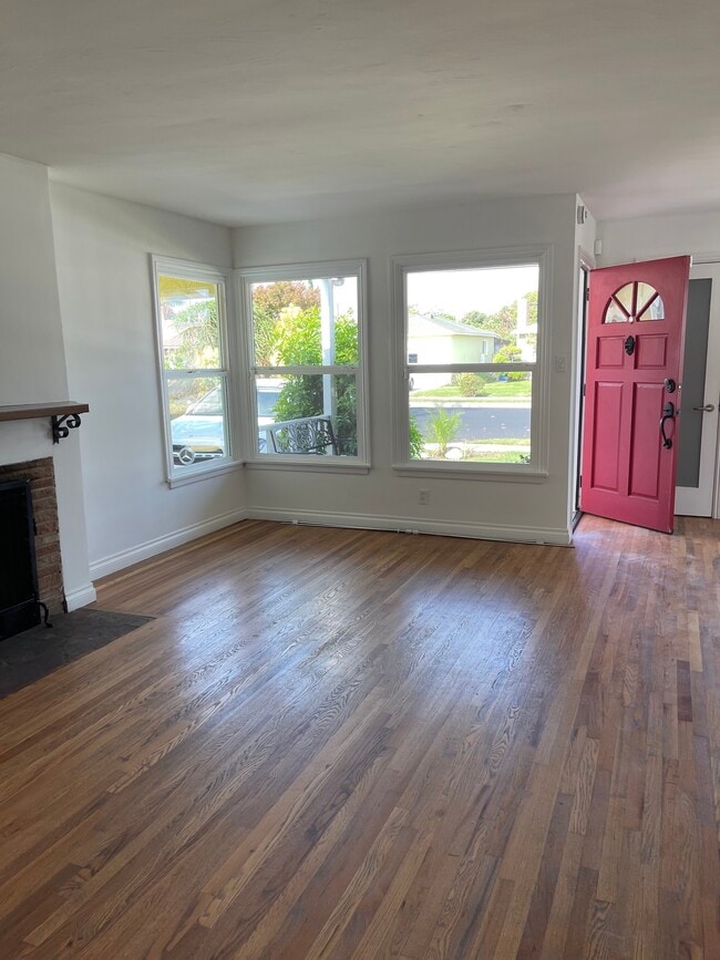 Building Photo - 12214 Aneta St