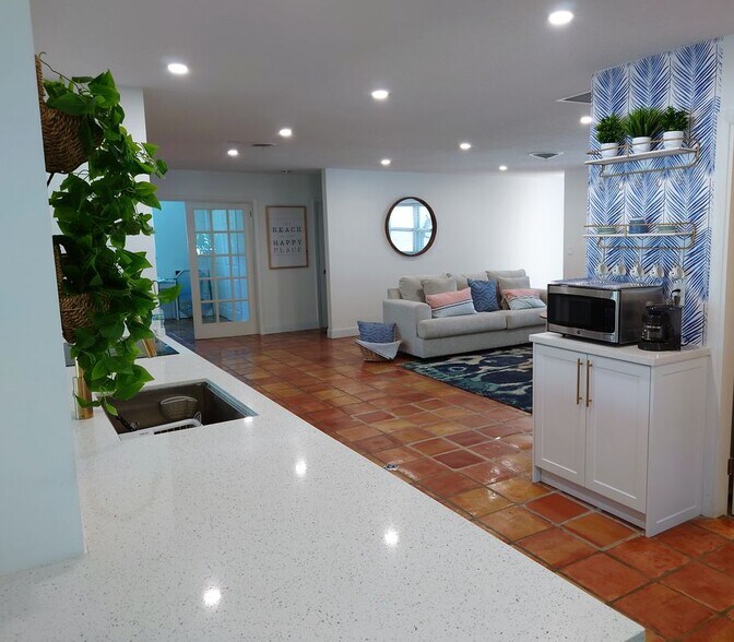 Building Photo - 1428 Nautilus Isle
