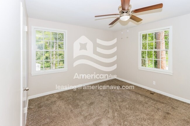 Building Photo - 4582 Shadow Lawn Dr