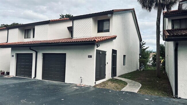 Primary Photo - 3617 Coral Springs Dr
