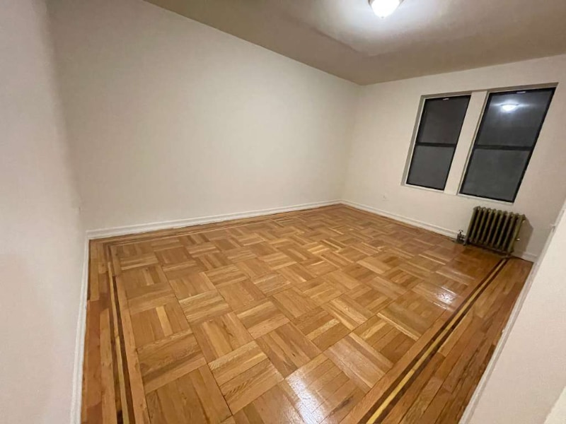 Building Photo - 3210 Kingsbridge Ave