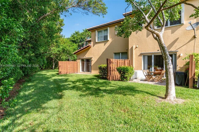 Building Photo - 3350 NE 13th Cir Dr