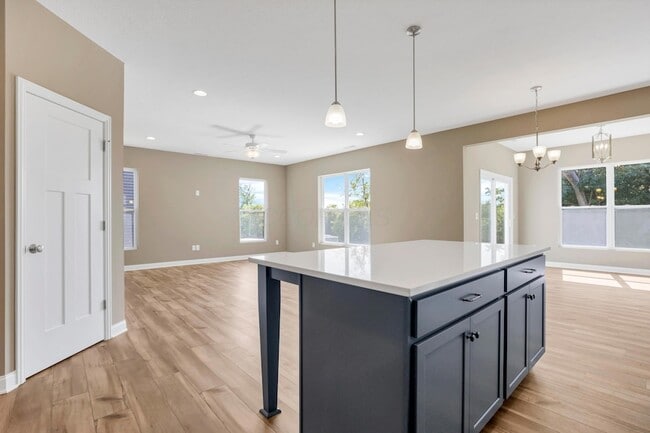 Building Photo - 7309 Celebration Dr