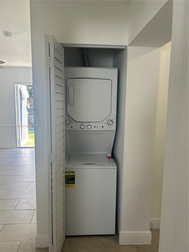 Building Photo - 711 NW 55th St