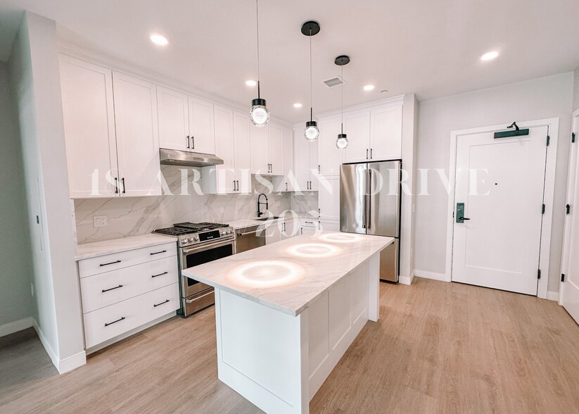 Primary Photo - 18 Artisan Dr