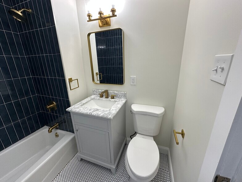 Building Photo - 59 Arnold Ter