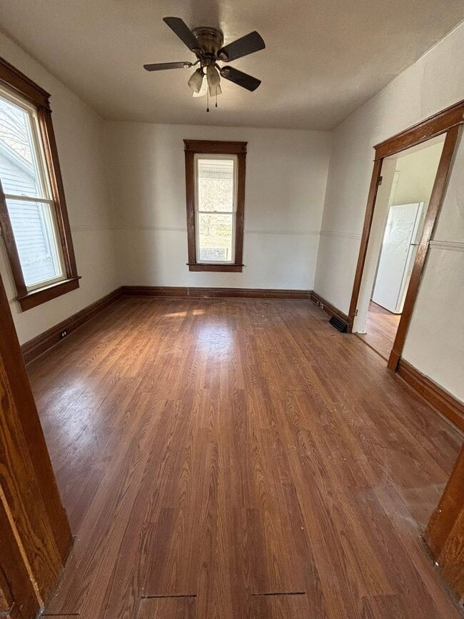 Building Photo - 2 Bedroom 1 Bath House