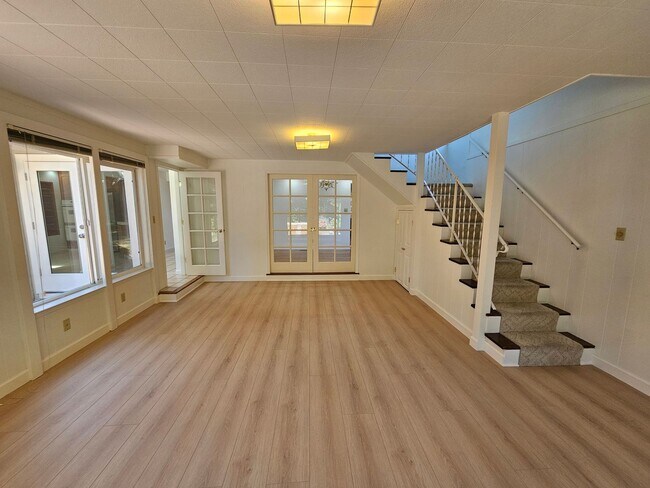 Building Photo - REGAL 4 Bed/3 Bath Home in FREMONT