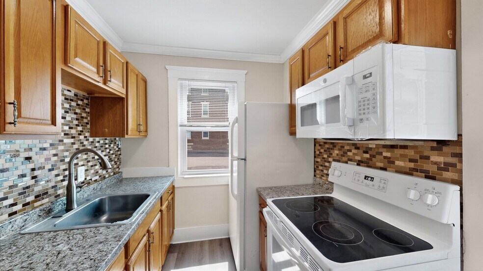 Primary Photo - 8 Ropes St