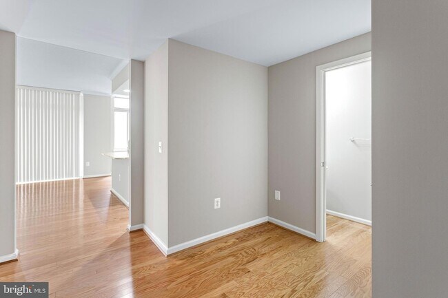 Building Photo - 4480 Market Commons Dr