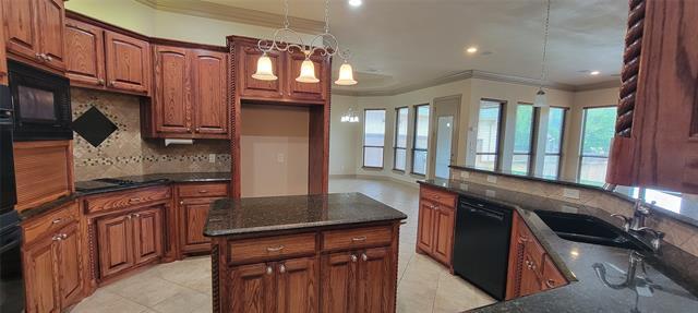 Building Photo - 856 Merion Dr