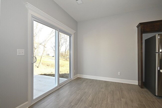 Building Photo - 3 Bedroom, 2.5 Bath Duplex