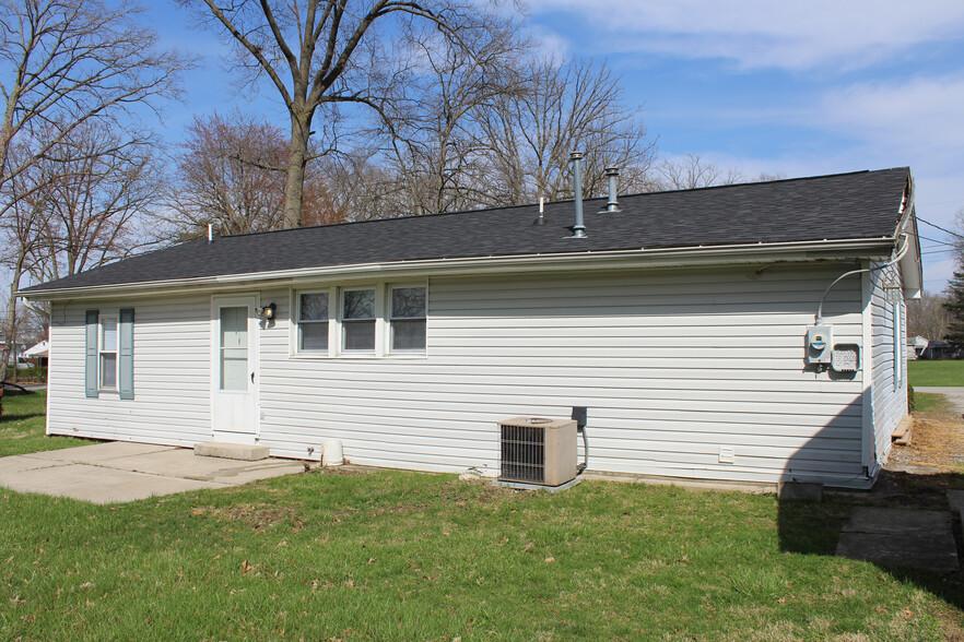 Building Photo - 1315 Helen Ave