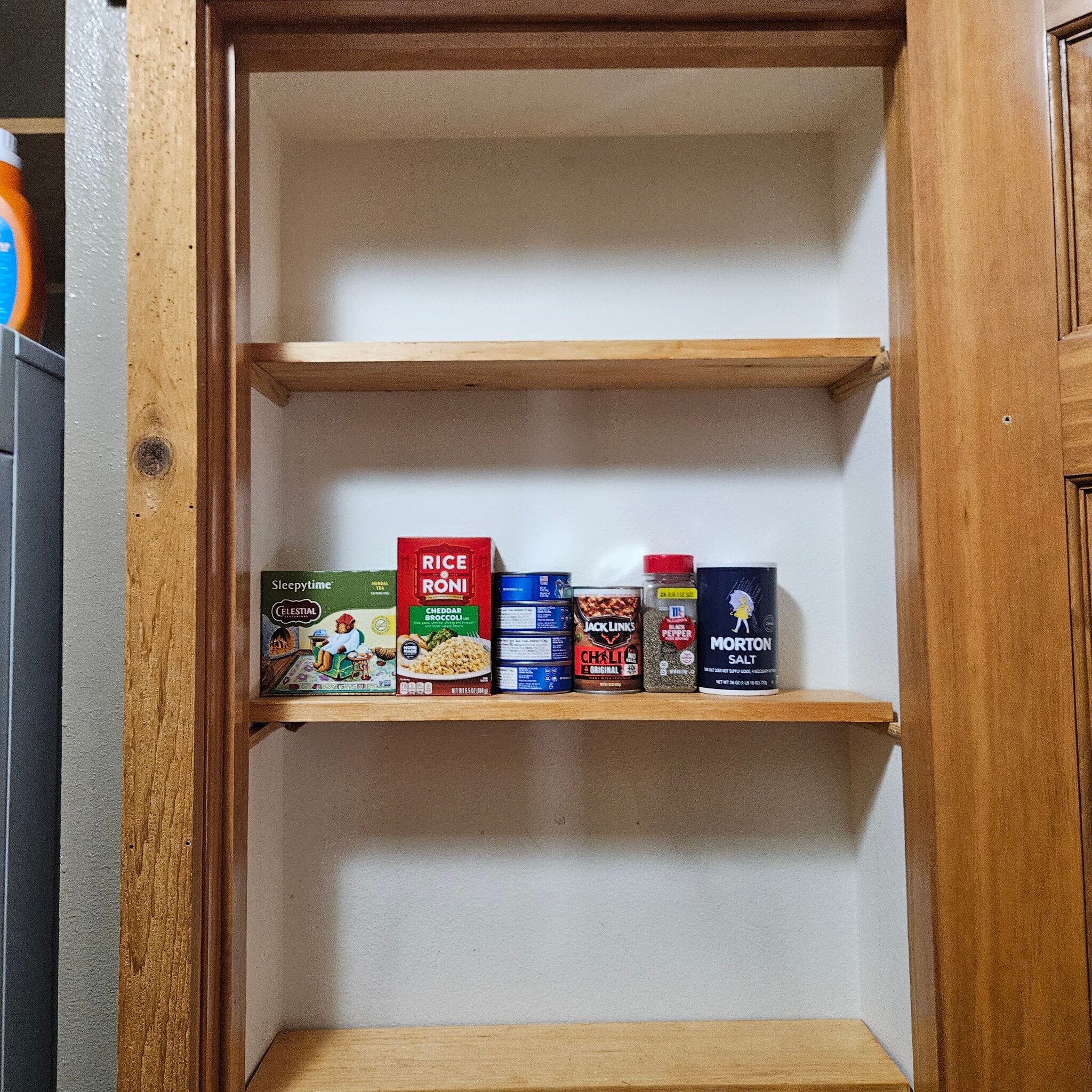 Pantry - 424 Overlook Ct