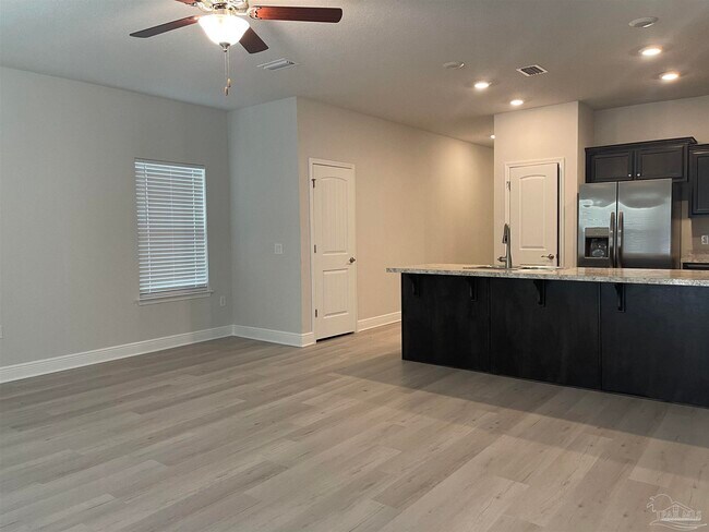 Building Photo - 395 Hilburn Ln