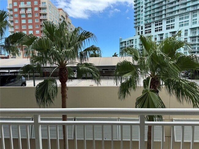 Building Photo - 2001 Biscayne Blvd