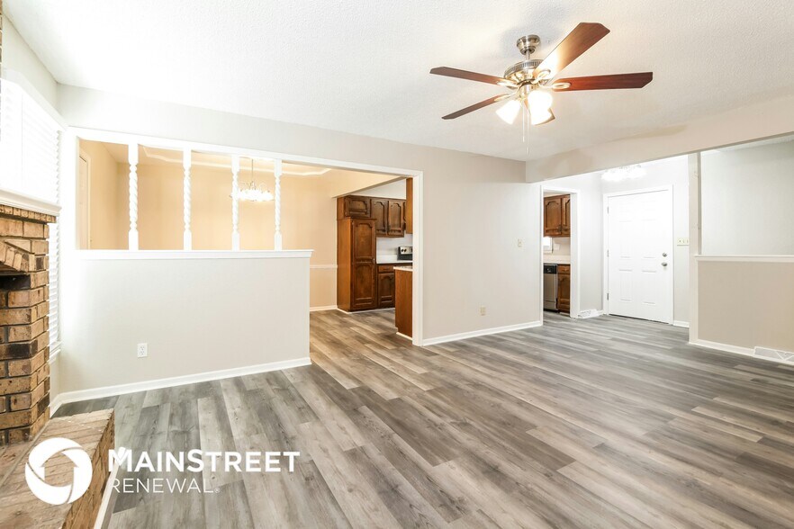 Building Photo - 612 Arena Dr