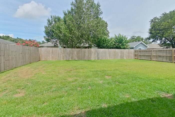 Building Photo - 4686 Malay Cir