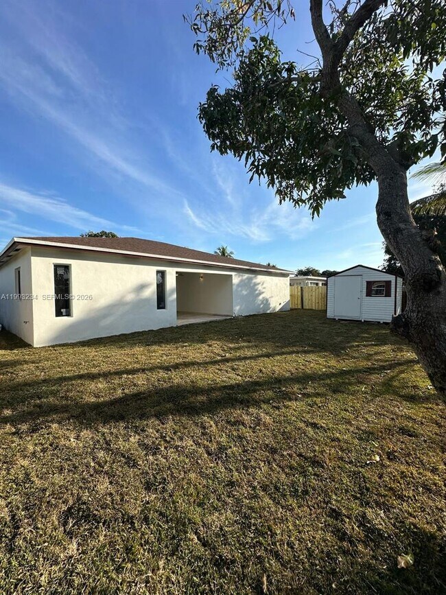 Building Photo - 2110 NW 91st Terrace